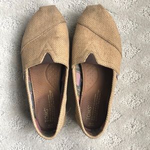 TOMS shoes
